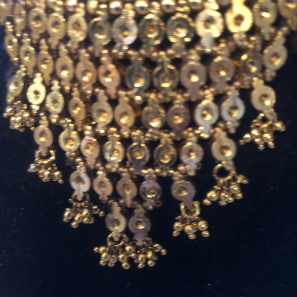 Vintage gold heavy metal mesh choker/ bib necklace with tie-ups- preloved - Picture 3 of 9